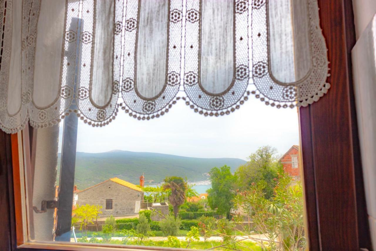 Vila Kuca Za Odmor Kornić Exteriér fotografie